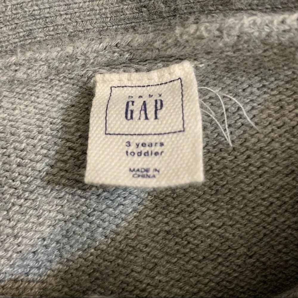 Gap Sweater